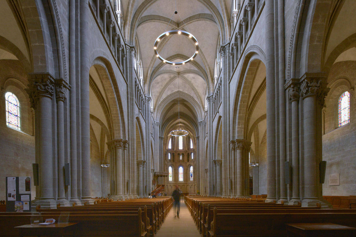 ST_PIERRE_CATHEDRAL_01